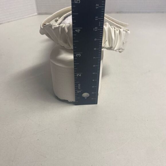 SHOEDAZZLE Taneisa Women’s Rusched Strap Wedge Sandal Size 7 White New With Defe - Picture 4 of 12